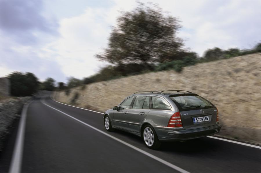  Mercedes-Benz C-Class Estate 2004 года  (фото 23 из 68)